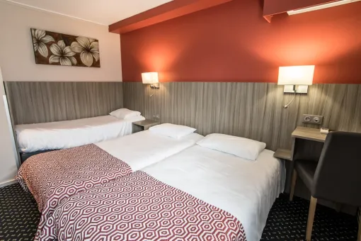 Découvrez nos chambres triple standard au Brit Hotel Foix, Foix, Brit Hôtel Foix