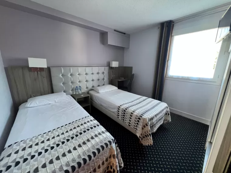 Chambre standard lits jumeaux à Foix, Foix, Brit Hôtel Foix