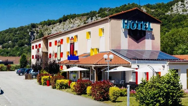 Le Brit Hôtel de Foix installe de nouvelles bornes de recharge pour véhicules électriques, Foix, Brit Hôtel Foix
